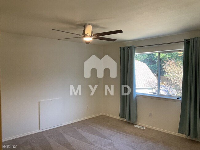 Building Photo - 4 br, 2.5 bath House - 11014 SE 271st St