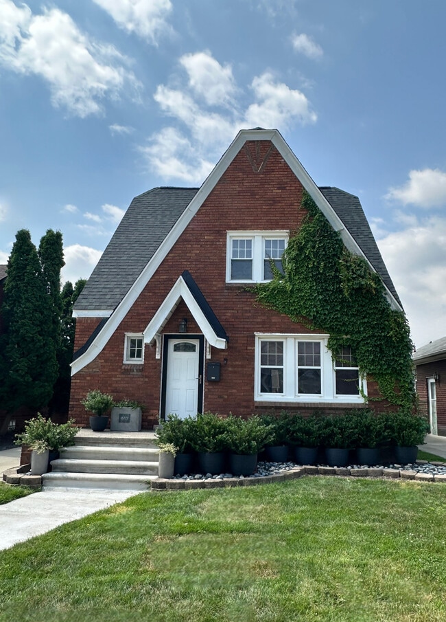 Building Photo - 15777 McLain Ave