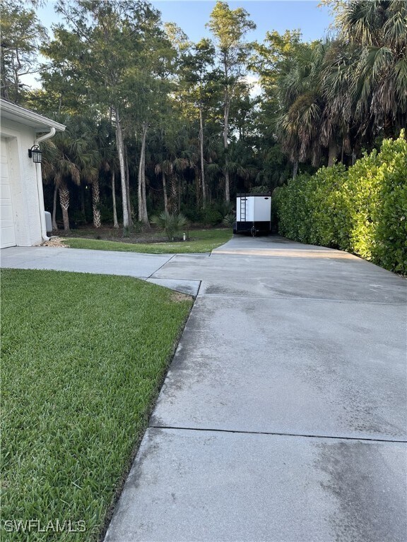 Foto del edificio - 6171 Lancewood Way