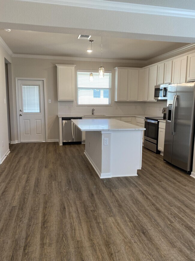 Foto del edificio - 808 Killam Dr