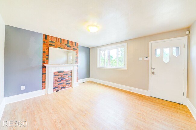 Foto del edificio - 4 br, 1 bath House - 1008 East Warrington ...