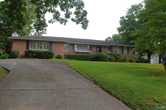 Foto del edificio - 1406 E Olive Dr SE