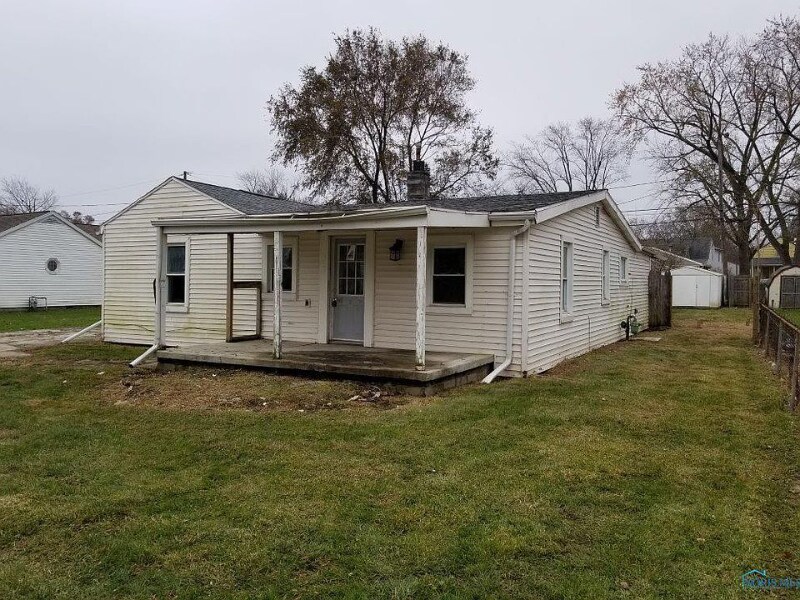 Building Photo - 407 Farnstead Dr