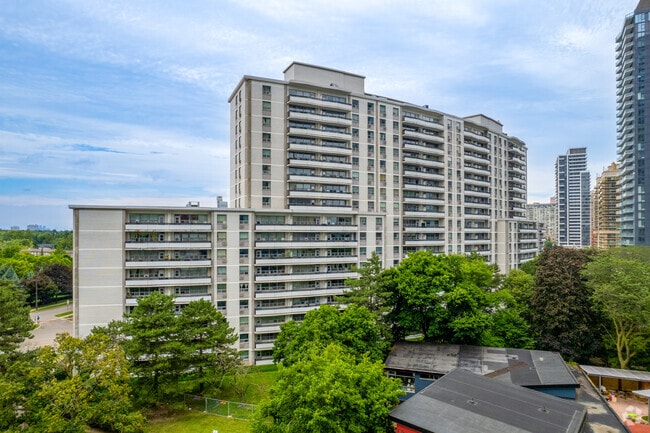 Building Photo - Park Willow Developments