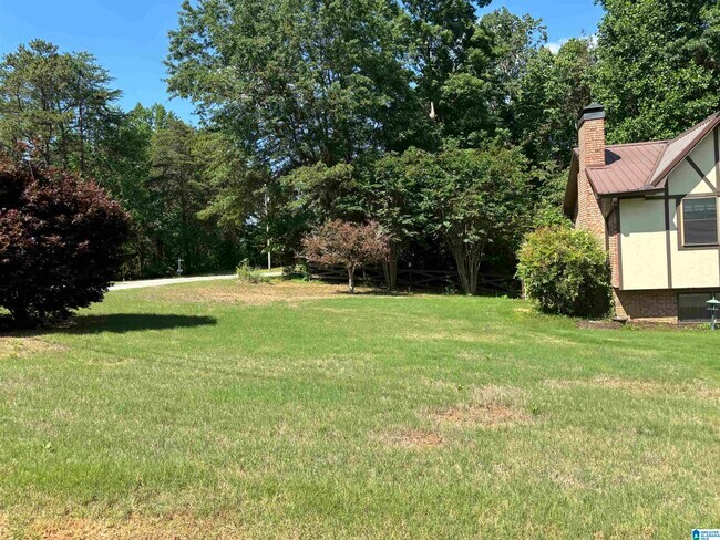 Foto del edificio - 2244 Ledgewood Cir