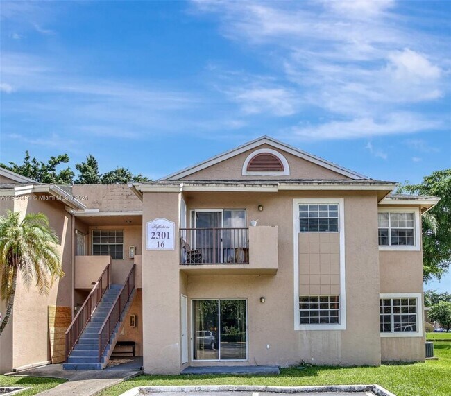 Building Photo - 2301 NW 96th Terrace