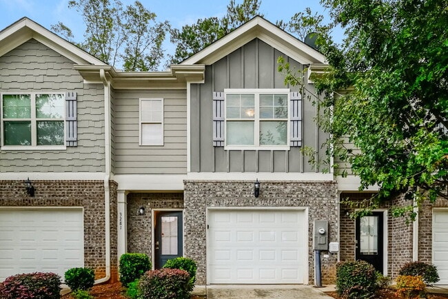 Building Photo - 3281 Pennington Dr
