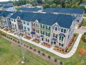 Building Photo - 3 Itasca Dr