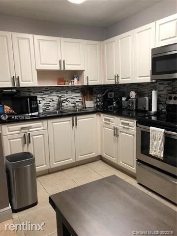 Building Photo - 2 br, 2 bath Condo - 9473 SW 76th St P6