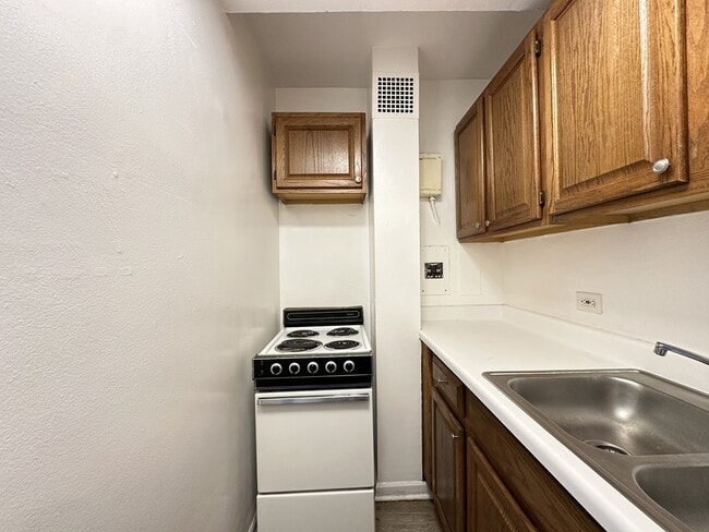 Foto del edificio - 4180 N Marine Dr