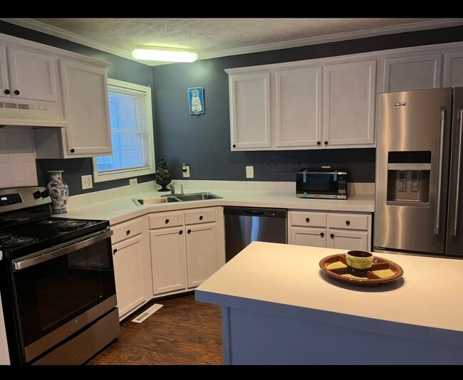 Foto del edificio - 484 Wichert Ln