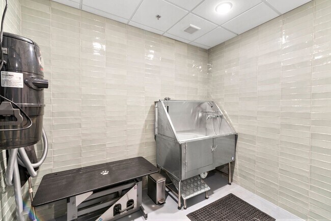 Foto del interior - Uptown & Main