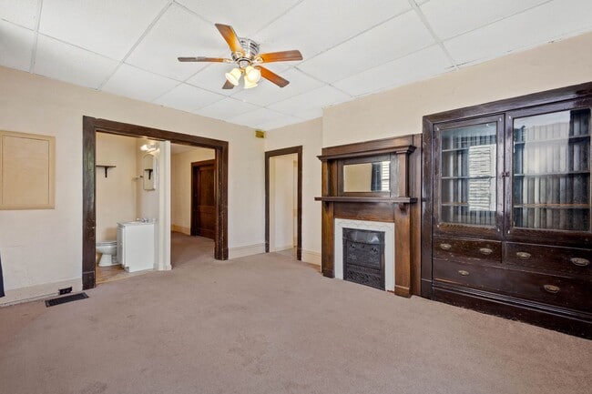 Building Photo - 133 Glenmore Ave