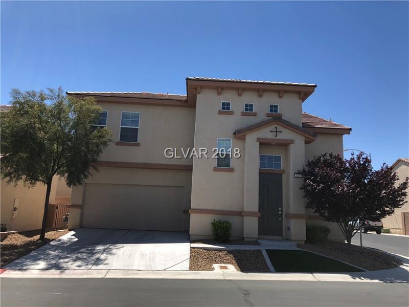 Foto principal - 3 BEDROOM HOME IN GATED COMMUNITY WITH COM...