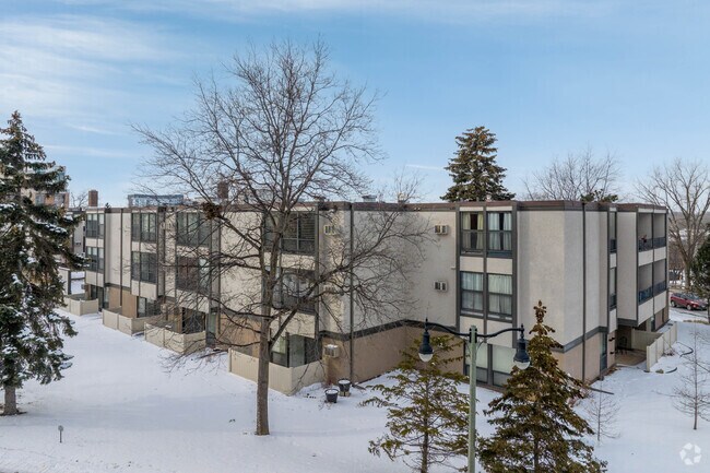 Building Photo - Westmoreland Hills