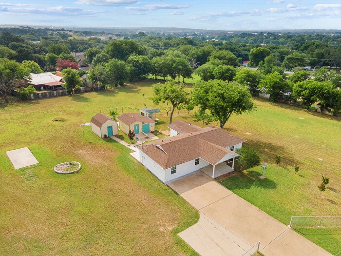 744 N. Crockett Street House for Rent in Granbury, TX