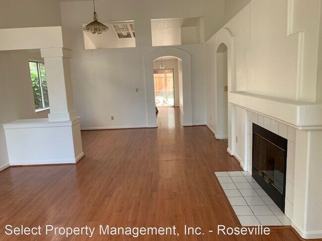 Building Photo - 3 br, 2 bath House - 228 Rochelle Ct.