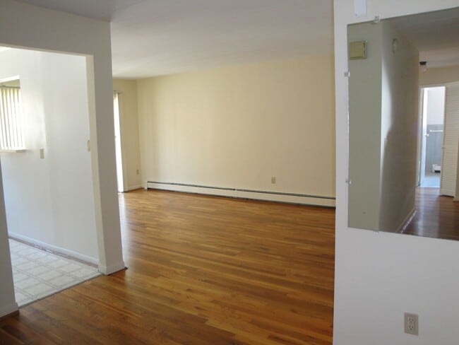 Foto del edificio - 539 Lowell Ave