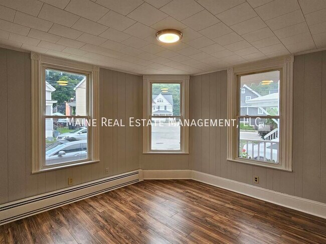 Foto del edificio - 31-33 Pine St. Unit