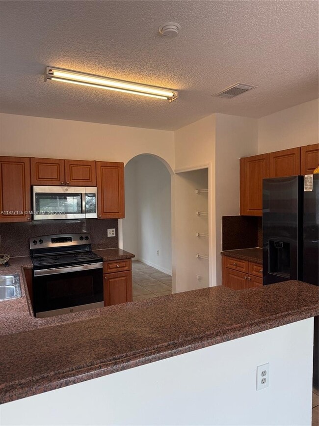 Building Photo - 27944 SW 136th Pl