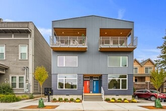 Building Photo - 10120 NE 185th St