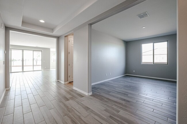Foto del edificio - ROOM FOR THE WHOLE FAMILY AND ALL THE TOYS!