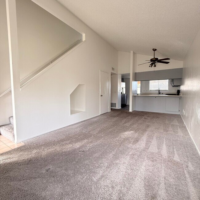 Building Photo - 403 Tava Ln