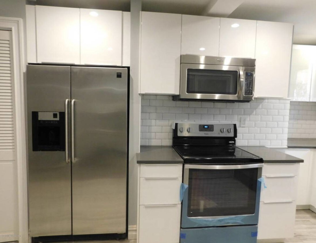 230 St Marks Pl, Staten Island, NY 10301 Apartments in Staten Island