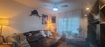 Building Photo - 424 N Riverside Dr