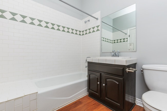 Bathroom - Hollywood View Towers