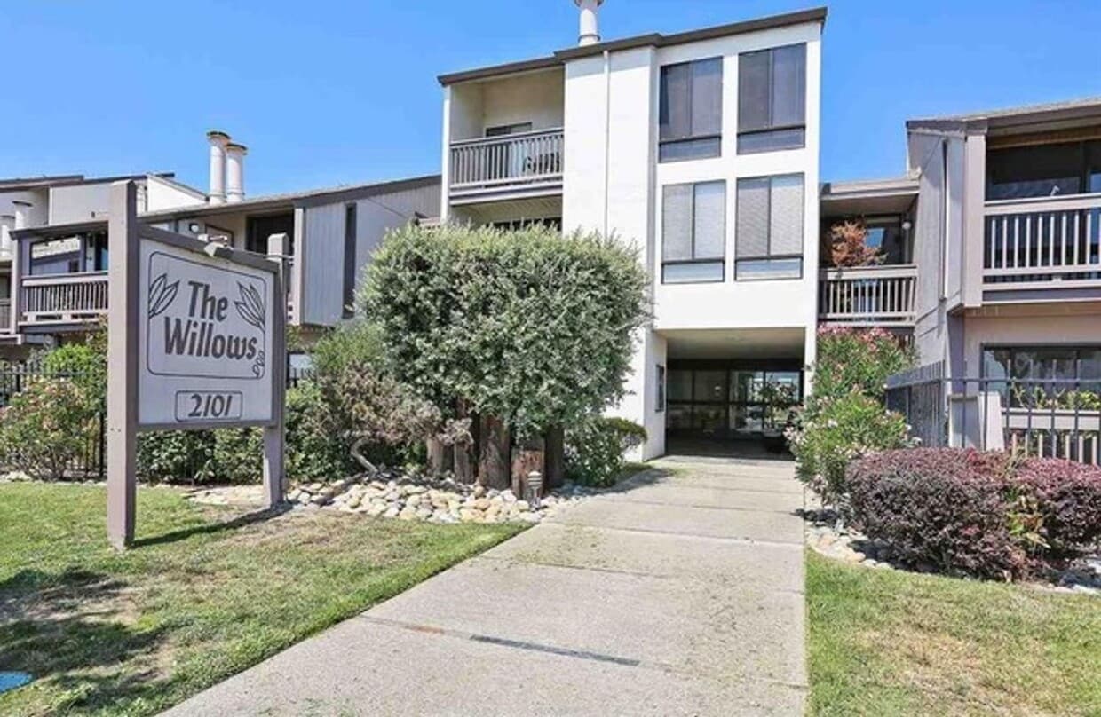 Primary Photo - 2101 Shoreline Drive #465 - 2 bedroom | 1....