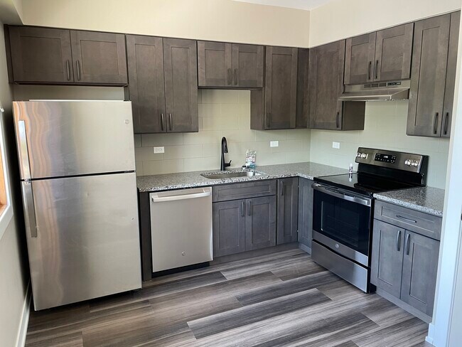 Foto del edificio - 400 E Hillcrest Dr