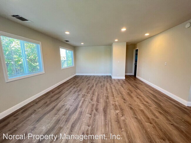 Foto del edificio - 3 br, 2 bath House - 4615 Armour Dr