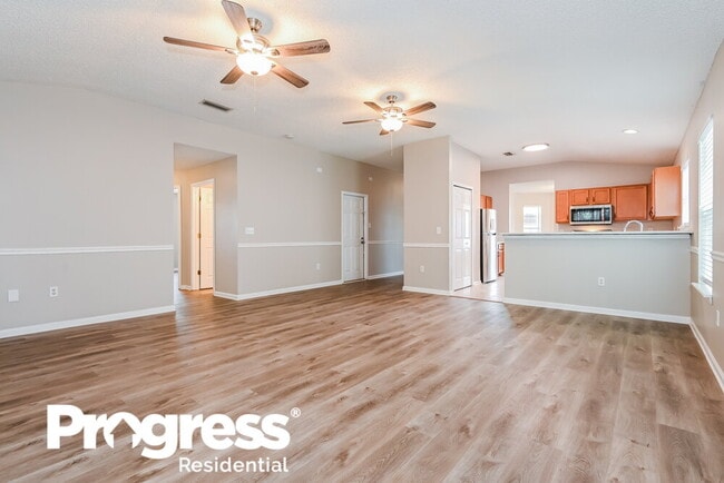 Building Photo - 14414 Woodfield Cir S