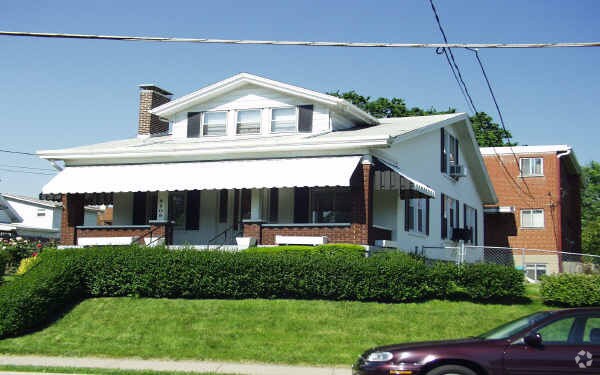 Primary Photo - 5409 Carthage Ave
