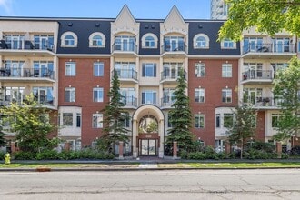 Building Photo - 923 15 Ave SW