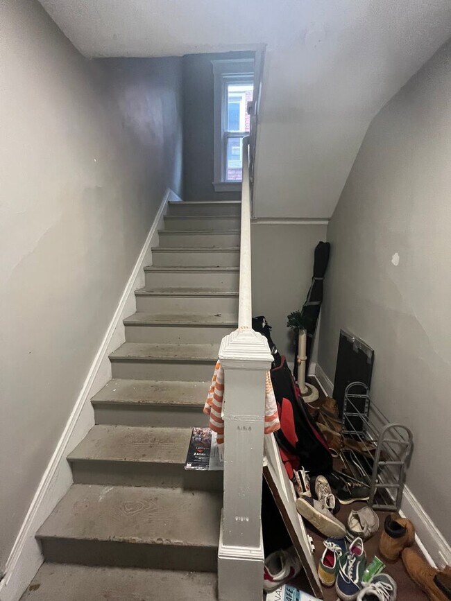 Foto del edificio - Five Bedroom Available for 26-27 School Year!