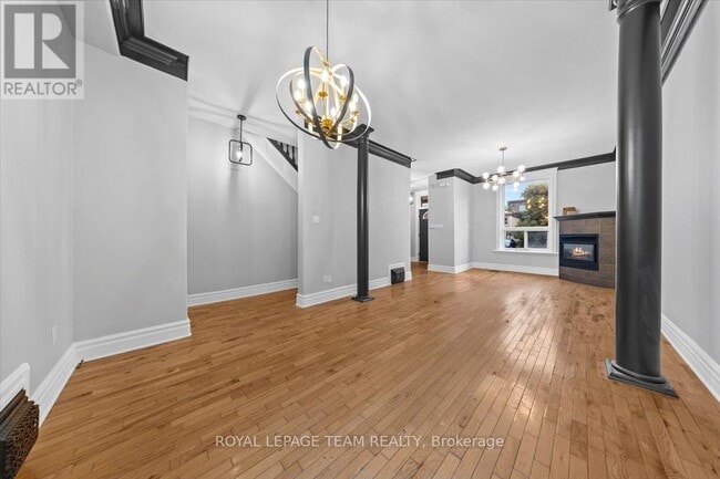 Building Photo - 134 Elm St