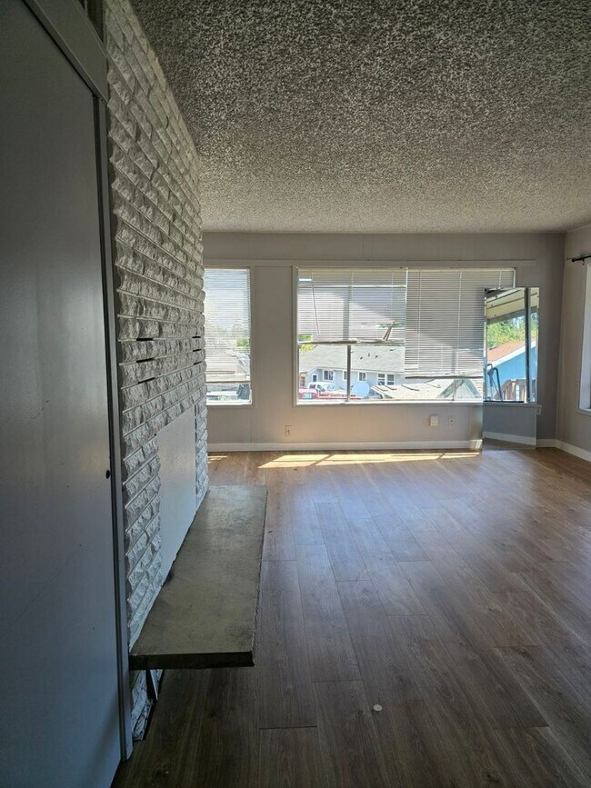 Foto del edificio - 2814 Callahan Dr