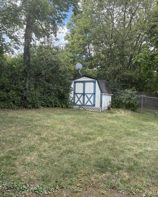 Building Photo - 995 Wren Ct