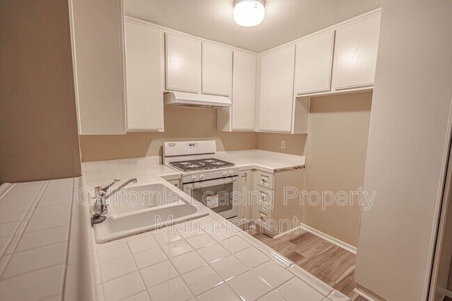 Foto del edificio - 14560 Clark St