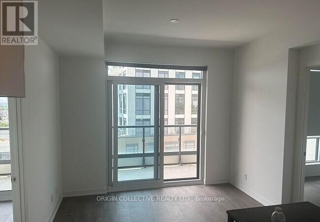 Photo du bâtiment - 7950 Bathurst St