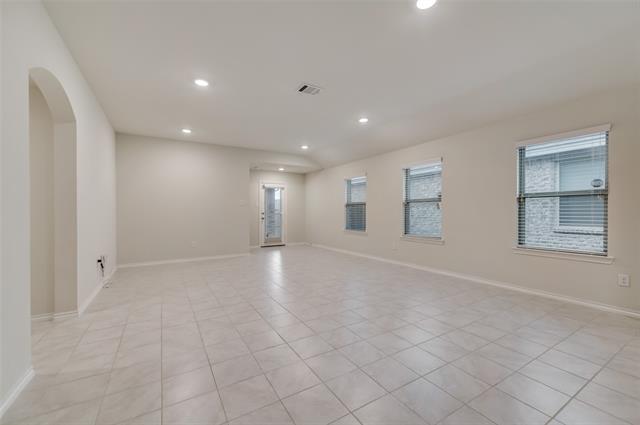 Foto del edificio - 1302 Meadow Creek Dr