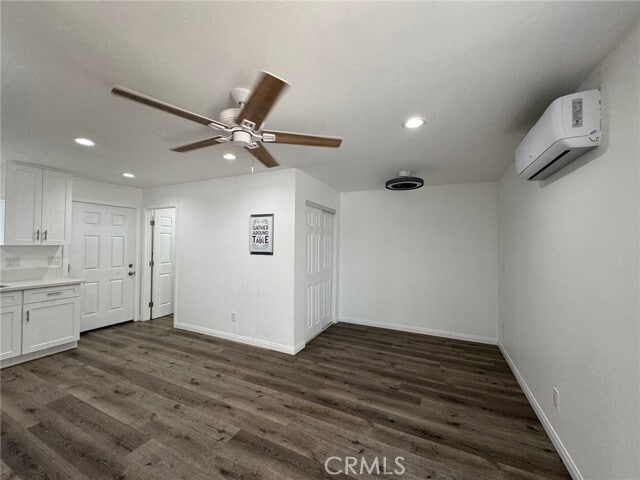 Building Photo - 6838 Aura Ave