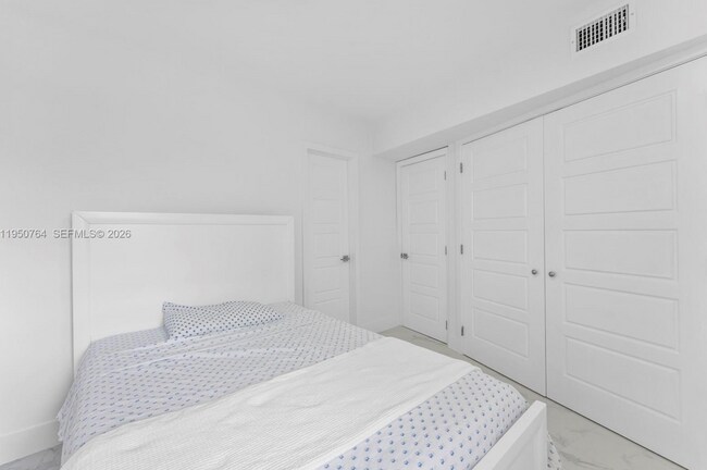 Foto del edificio - 3250 NE 28th St