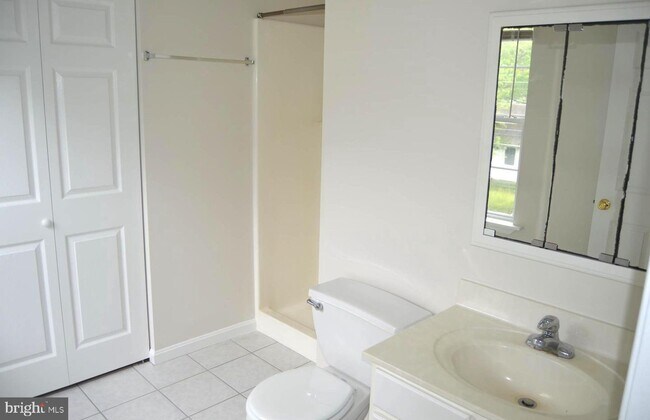 Foto del edificio - 1623 Chesapeake Ln