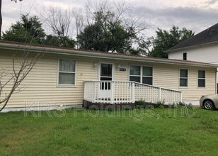 Building Photo - 446 Honaker Ave