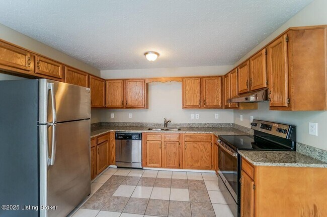 Building Photo - 386 Beech Cliff Cir