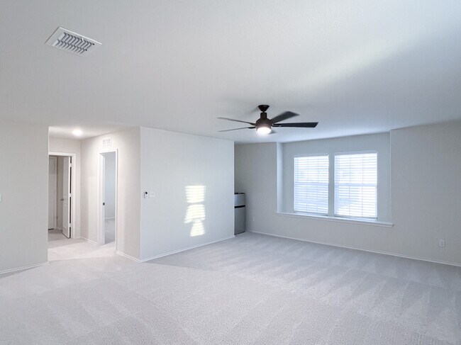 Game Room/Loft - 7029 Lions Park