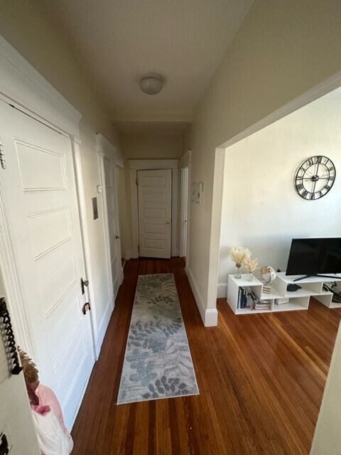 Foto del edificio - 1563 Beacon St